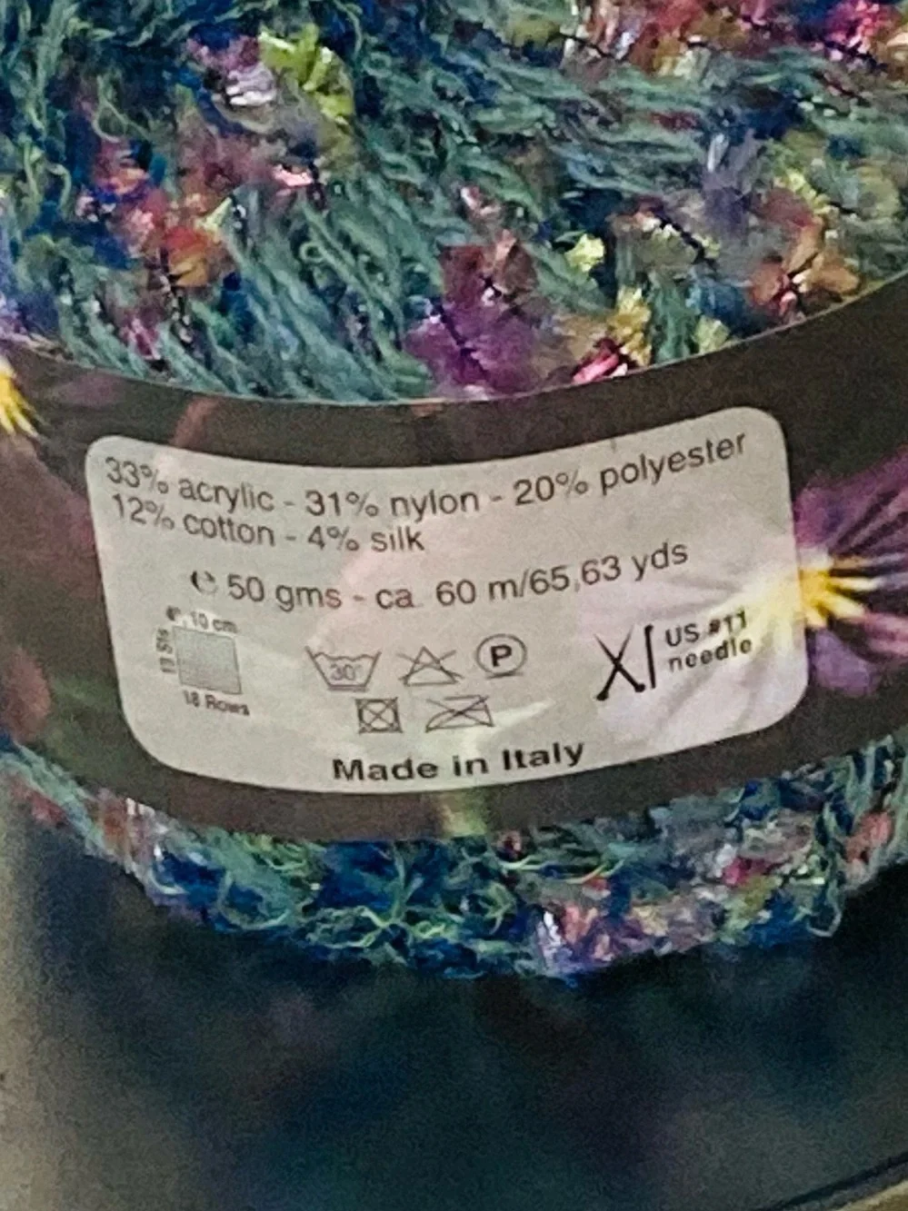 NWT Pansies (50g) 33% Acrylic 31% Nylon 20% Polyester 12% Cotton 4% Silk -Italy